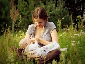 Onnistuuko painonpudotus imetyksen aikana?