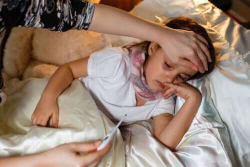 Kannattaako parasetamolin ja ibuprofeenin käyttöä vuorotella lapsen sairastaessa?