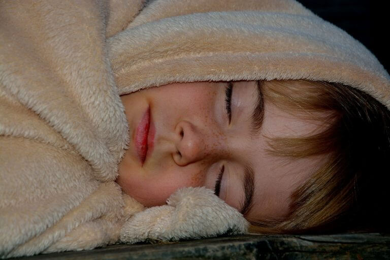 Myöhään nukkumaan menevät lapset voivat kärsiä muita enemmän erilaisista sairauksista