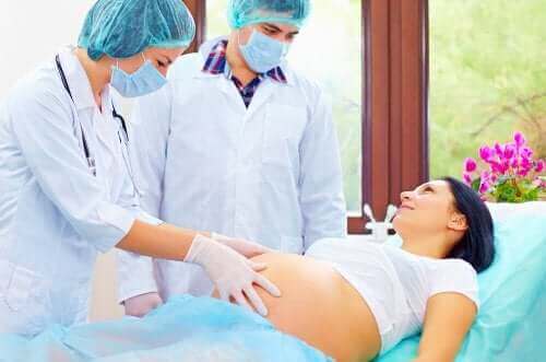 Synnytyksen hoitoa koskevat lainopilliset oikeudet