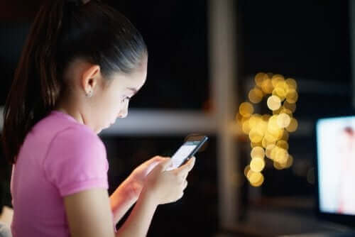 Kuinka kontrolloida lapsen internetin käyttöä?