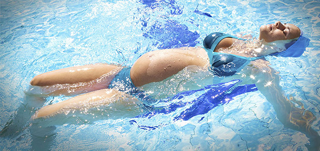 Uinti on terveellinen ja turvallinen liikuntamuoto odottaville äideille