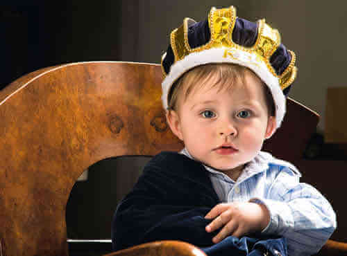 Ylisuojellut lapset ja narsistinen käytös