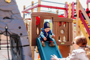 6 parasta kehittävää leikkiä vauvalle