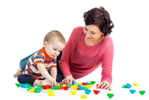 6 parasta kehittävää leikkiä vauvalle