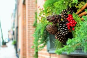 5 ideaa pihan jouluiseksi koristeluun