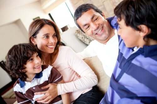 Miksi perheen sisäinen vuorovaikutus on niin tärkeää?