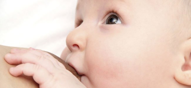 Imettäminen auttaa vähentämään sektion jälkeistä kipua