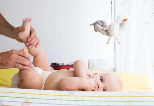 Millainen on hyvä hoitopöytä vauvalle?