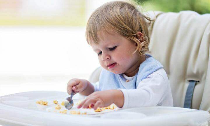 Onko syytä huolestua, jos lapsi alkaa syödä normaalia vähemmän?
