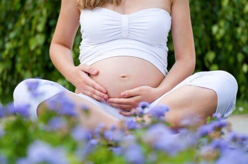 7 keinoa päästä eroon raskausarvista raskauden aikana
