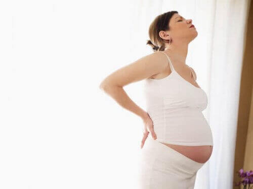 Mistä raskauden aikainen vatsakipu johtuu?