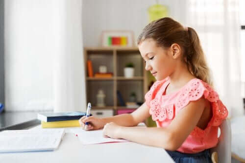 Viihtyisä ja miellyttävä opiskelutila auttaa lasta keskittymään opiskeluun