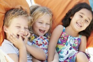 6 lainausta, jotka opettavat lapselle tasa-arvoa