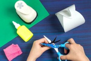 2 hauskaa valokuva-askarteluprojektia lapsille