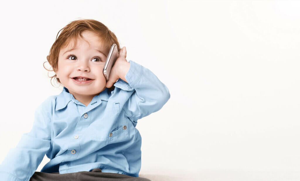 Ensimmäiset sanat merkitsevät uuden ajan alkua lapselle