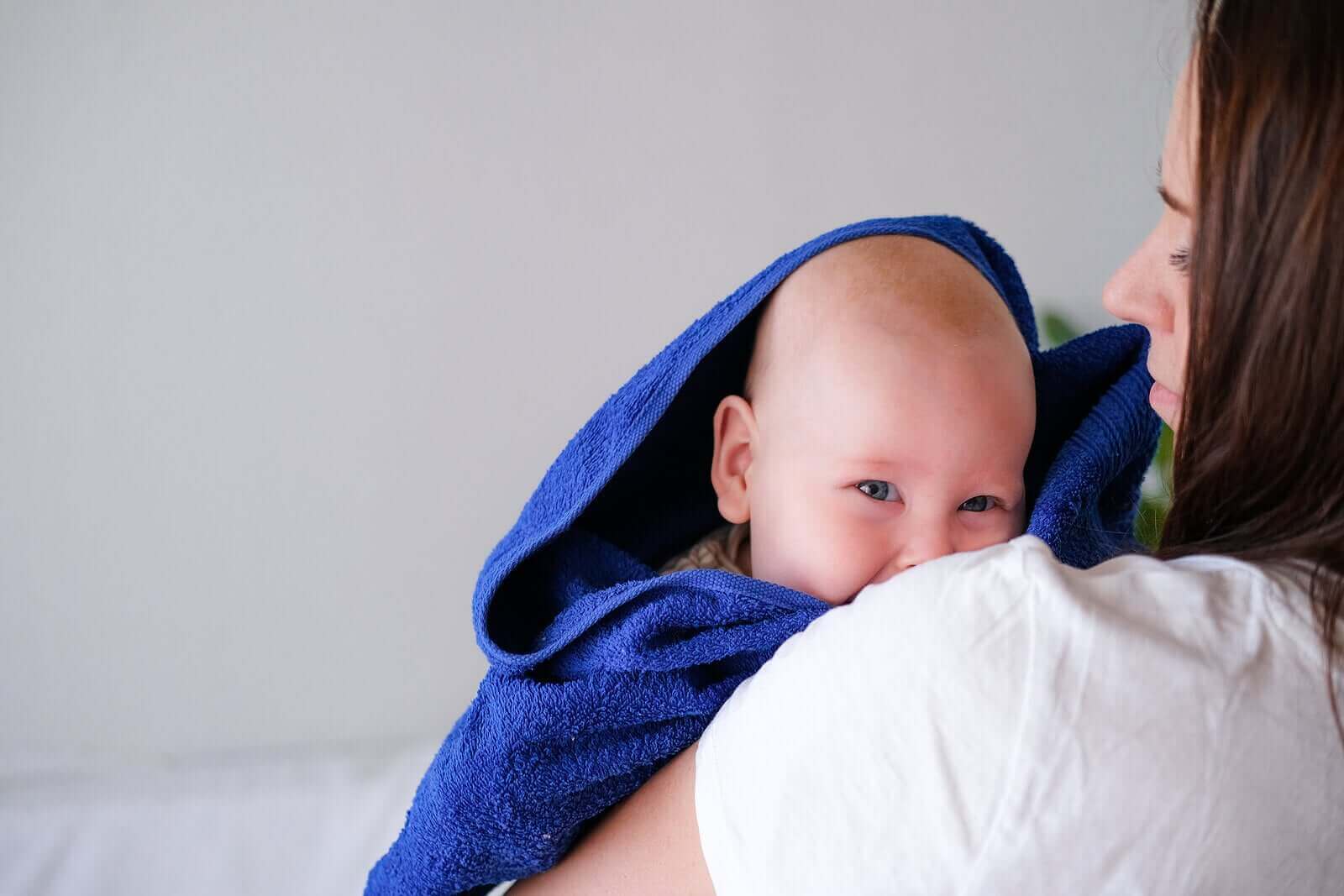Kylpytarvikkeet helpottamaan vauvan kylpyhetkeä