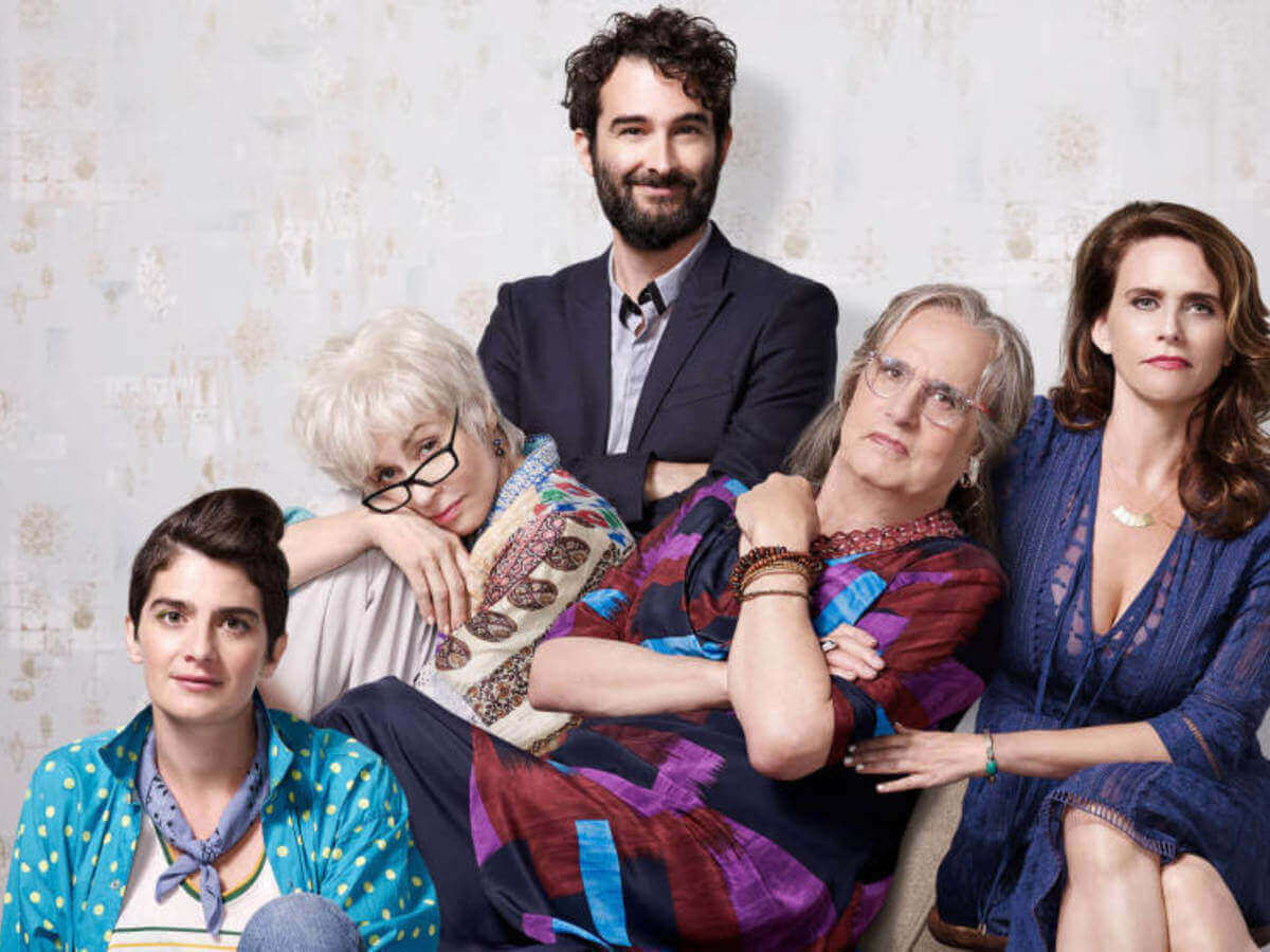 4 perheiden monimuotoisuutta korostavaa televisiosarjaa