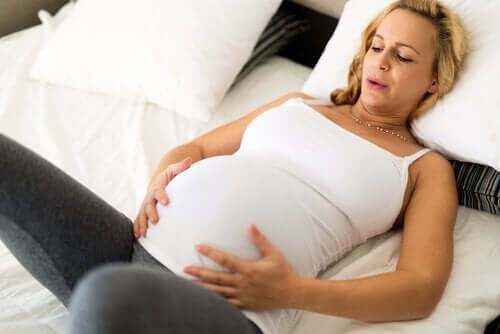 Mitä täytyy ottaa huomioon, jos synnytys käynnistyy kotona?