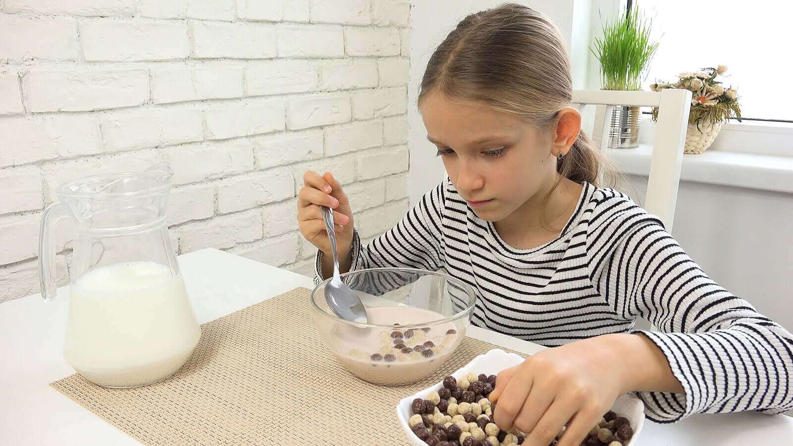 Miksi teini-ikäisen on tärkeää syödä aamiainen?