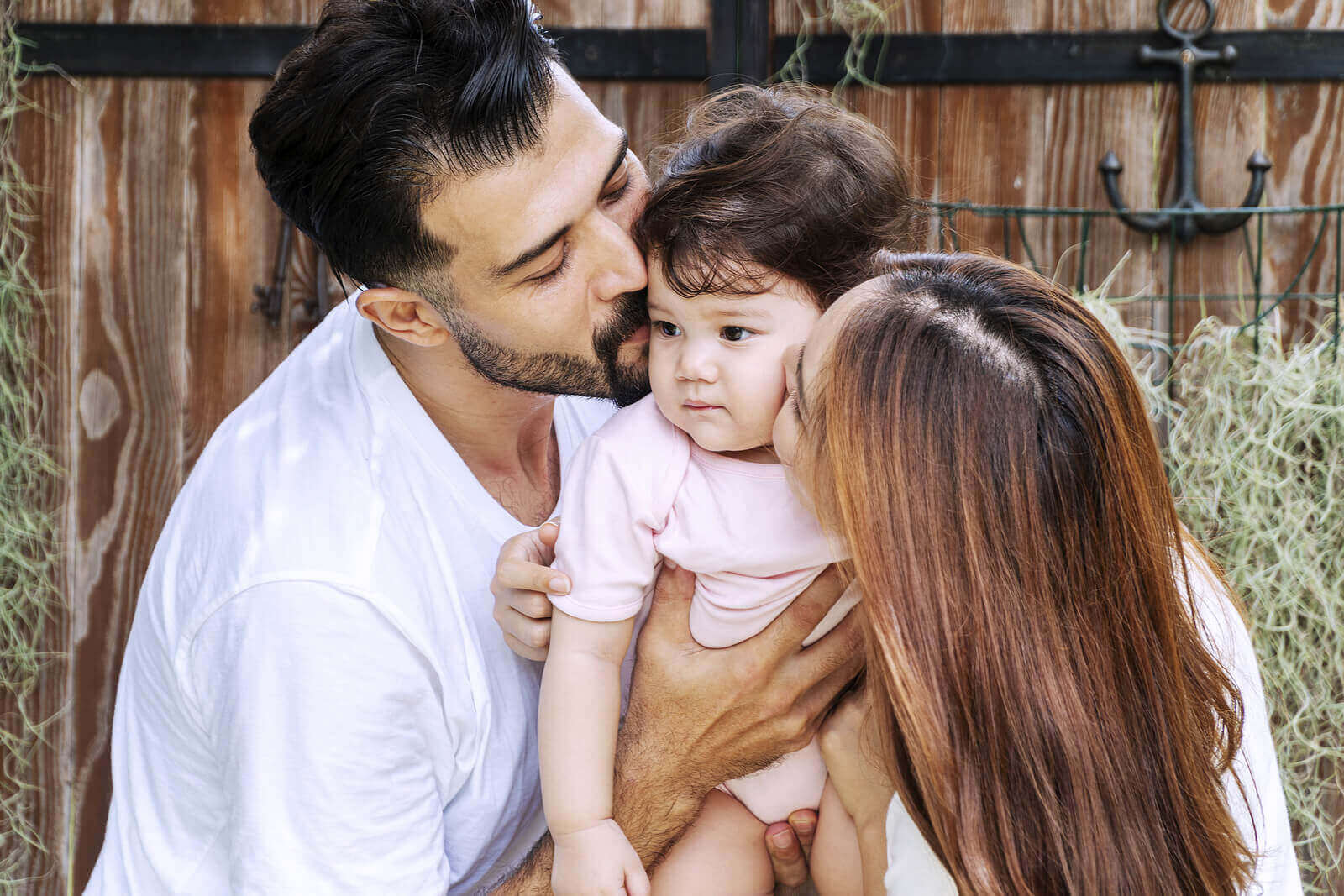 Lapsen emotionaalinen kehitys 6-12 kuukauden iässä