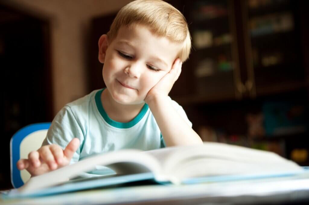 Mikä on paras ikä alkaa opetella lukemista?