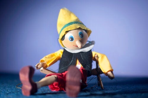 Kuinka opettaa lapsia olemaan valehtelematta?