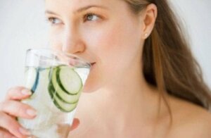 Luontaishoitoja synnytyksen jälkeiseen palautumiseen