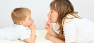 Montessori-hiljaisuuspeli: mistä se koostuu?