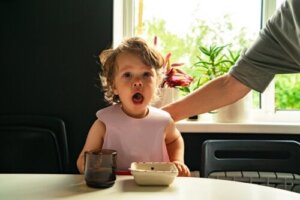 6 ruokaa, jotka voivat aiheuttaa lapsen tukehtumisen