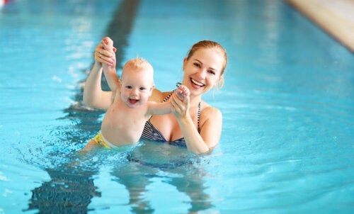 Uintiharjoituksia vauvalle