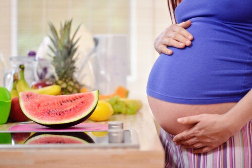 Voiko vesimelonia syödä raskausaikana?