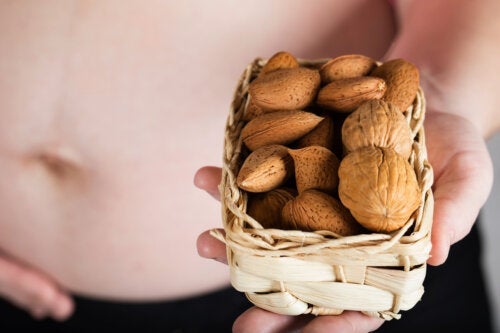 5 ruokaa, jotka auttavat alentamaan kolesterolia raskauden aikana